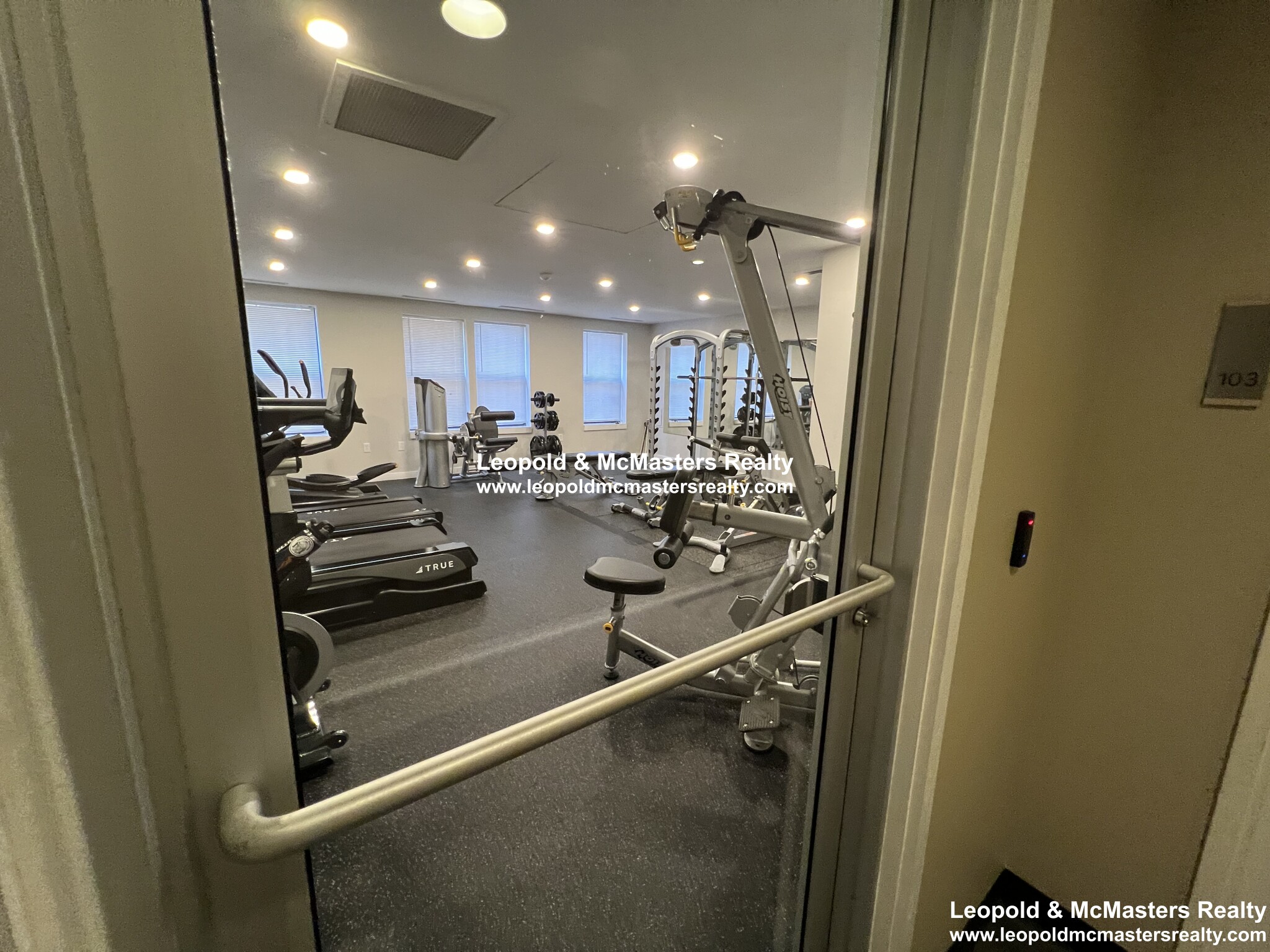 100 Jersey St, Fenway