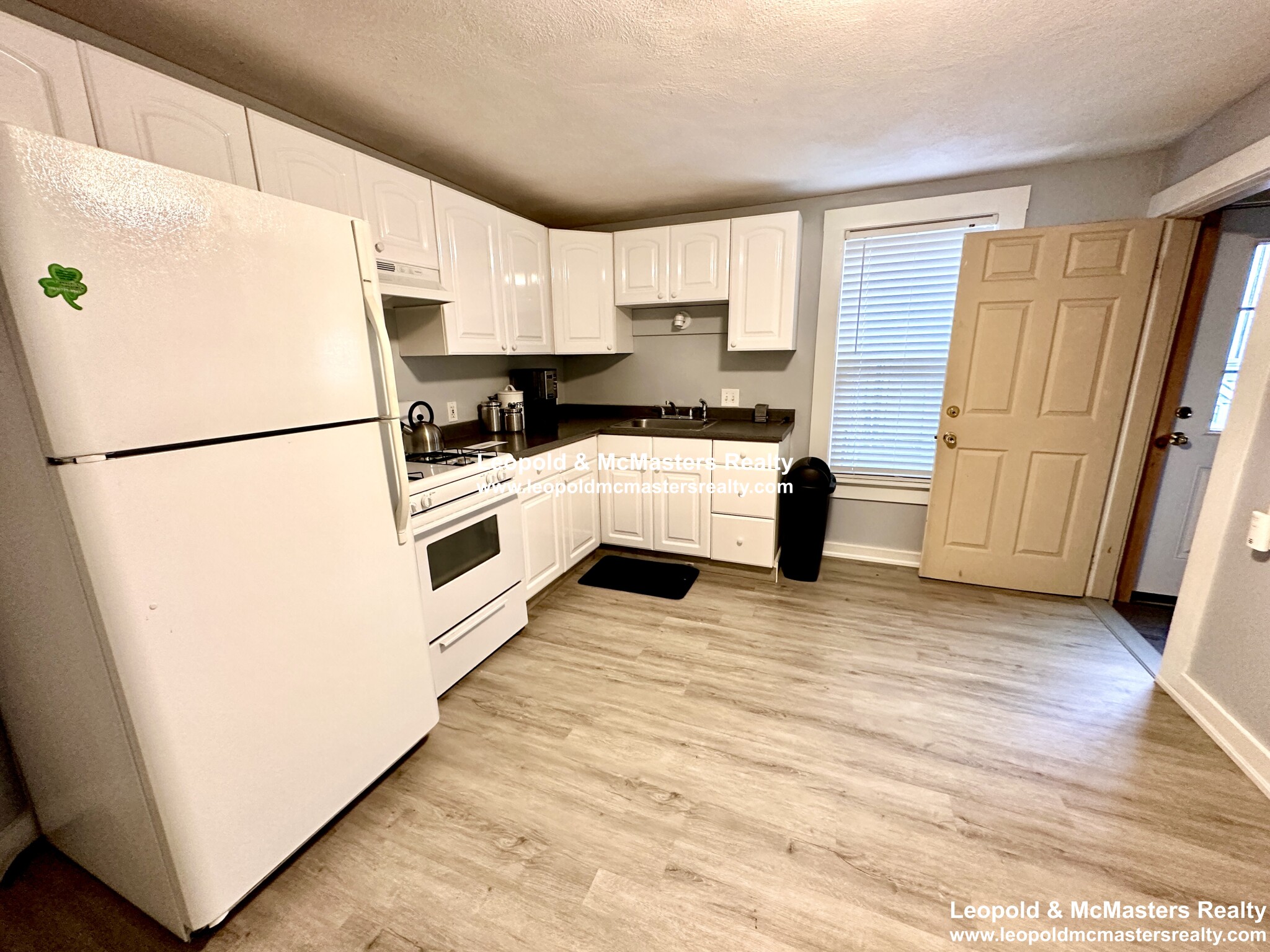 6 Thorndike Terr, Swampscott