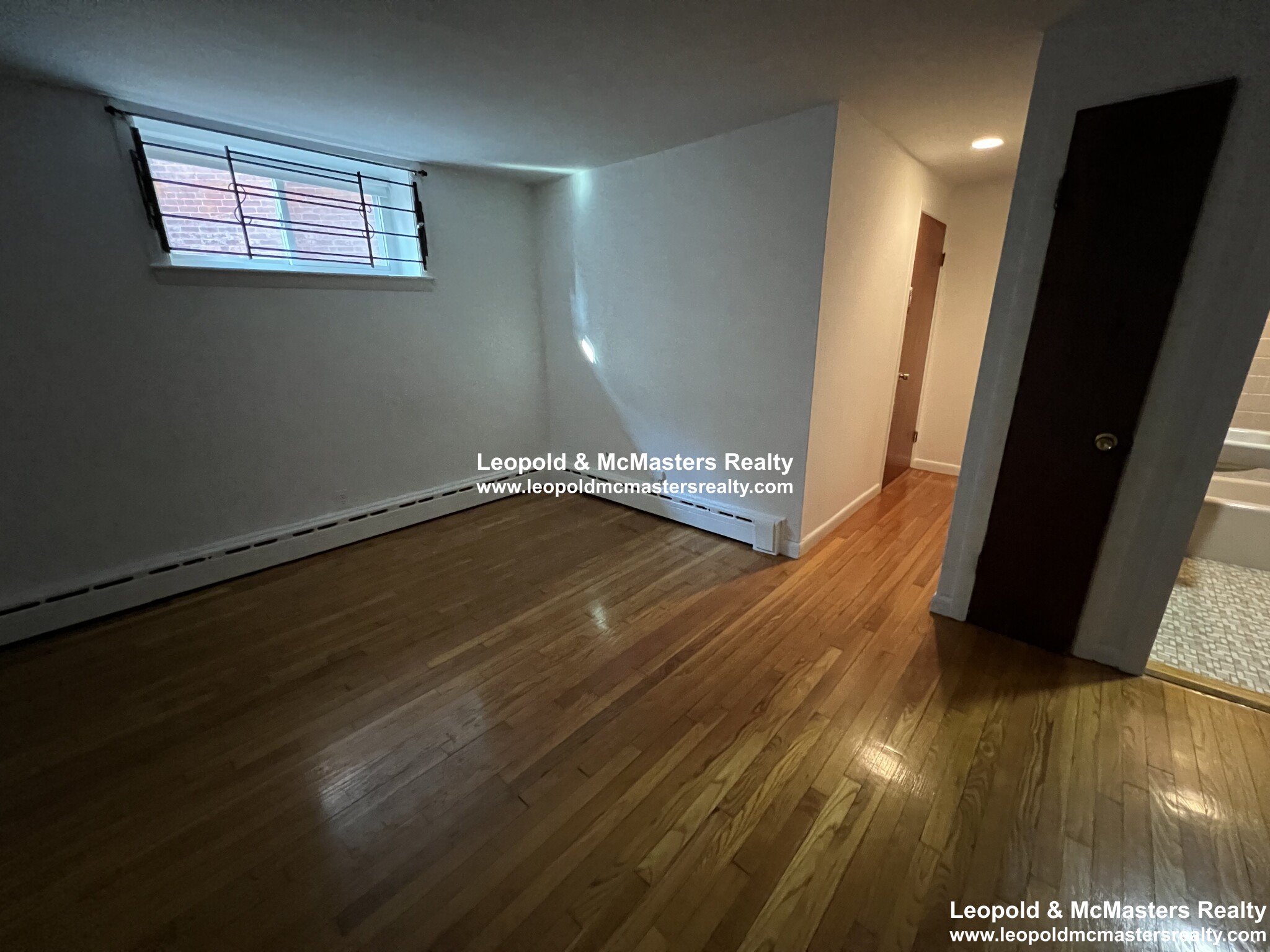 146 Oxford St, Ward Two