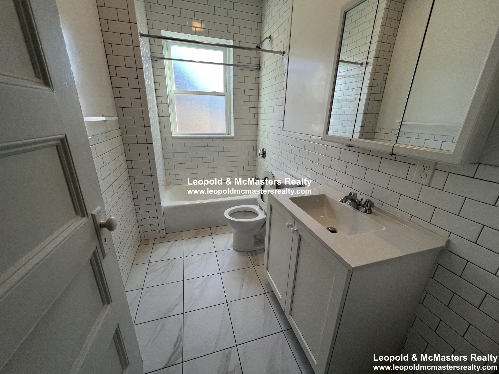 146 Oxford St, Ward Two