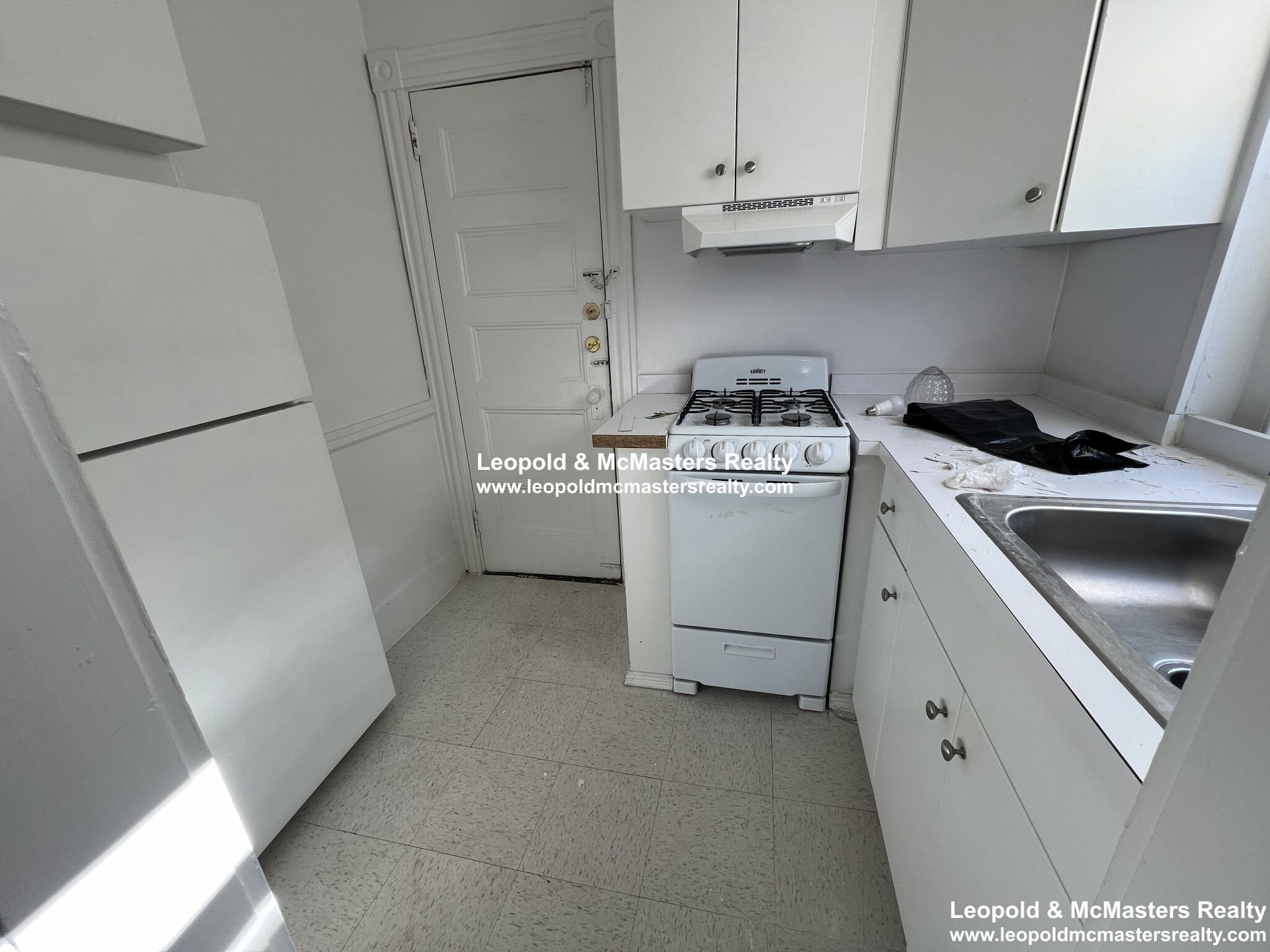 146 Oxford St, Ward Two