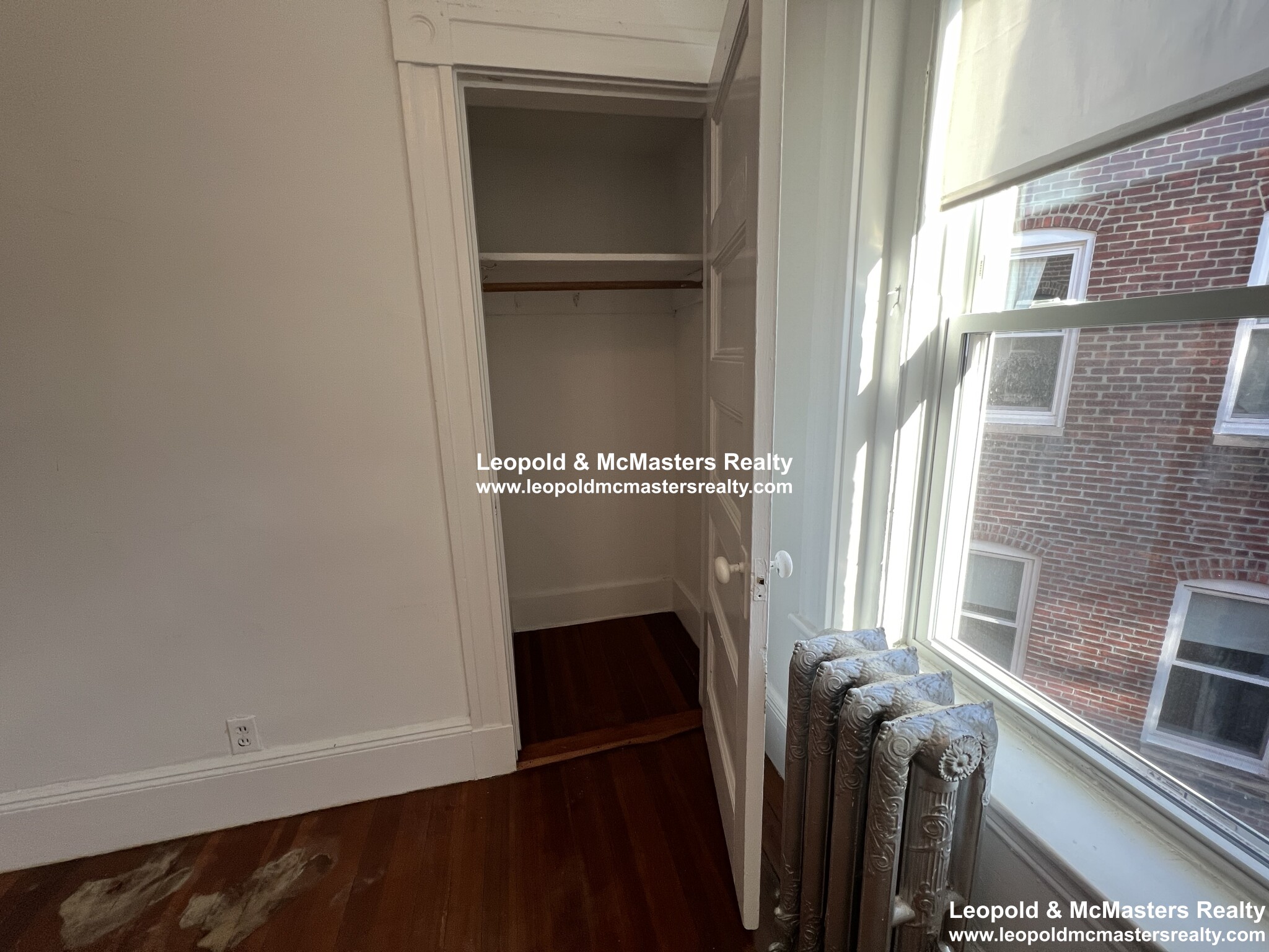 146 Oxford St, Ward Two