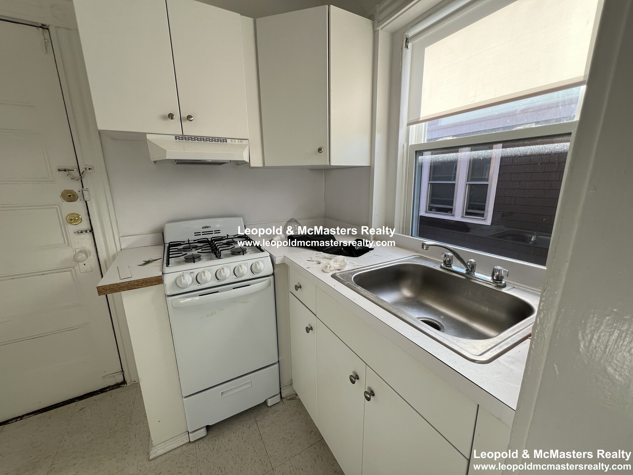 146 Oxford St, Ward Two