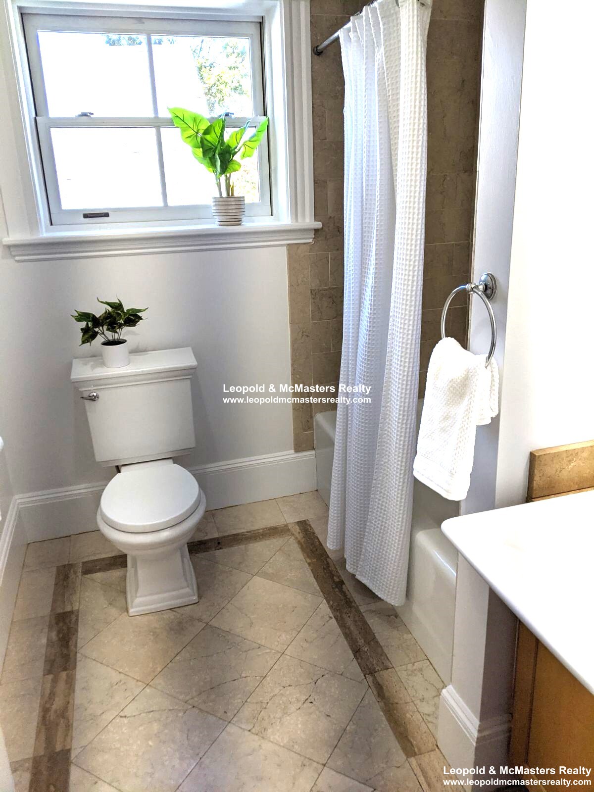 85 Elm St, Charlestown