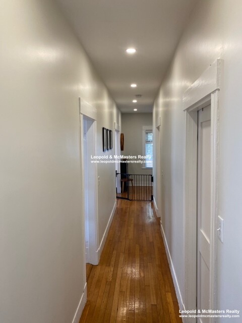 260 Southern Artery, Merrymount