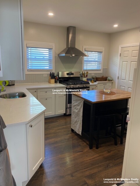 260 Southern Artery, Merrymount