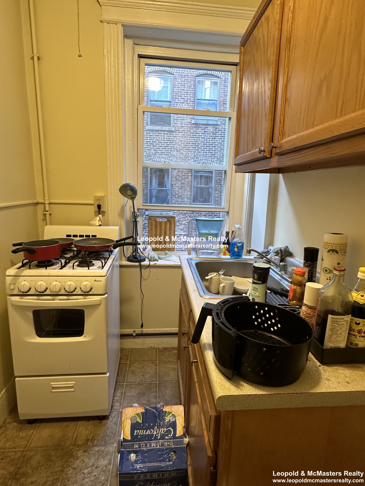 11 Royce Rd, Allston