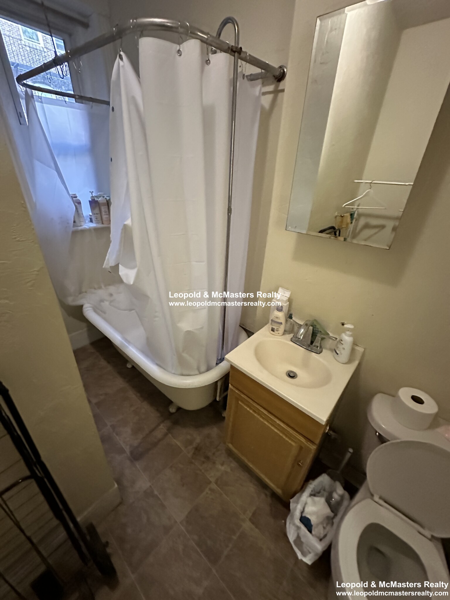 11 Royce Rd, Allston