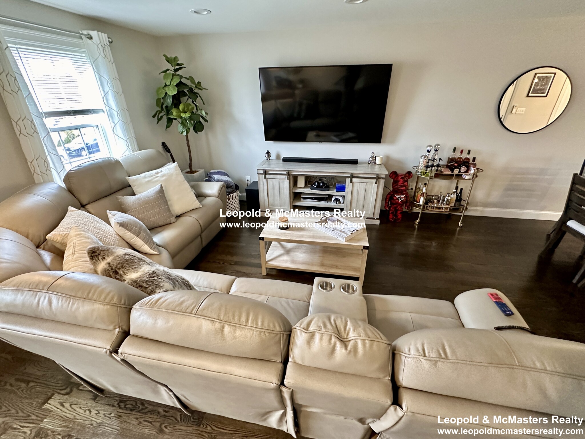 2 Winston St, Saugus