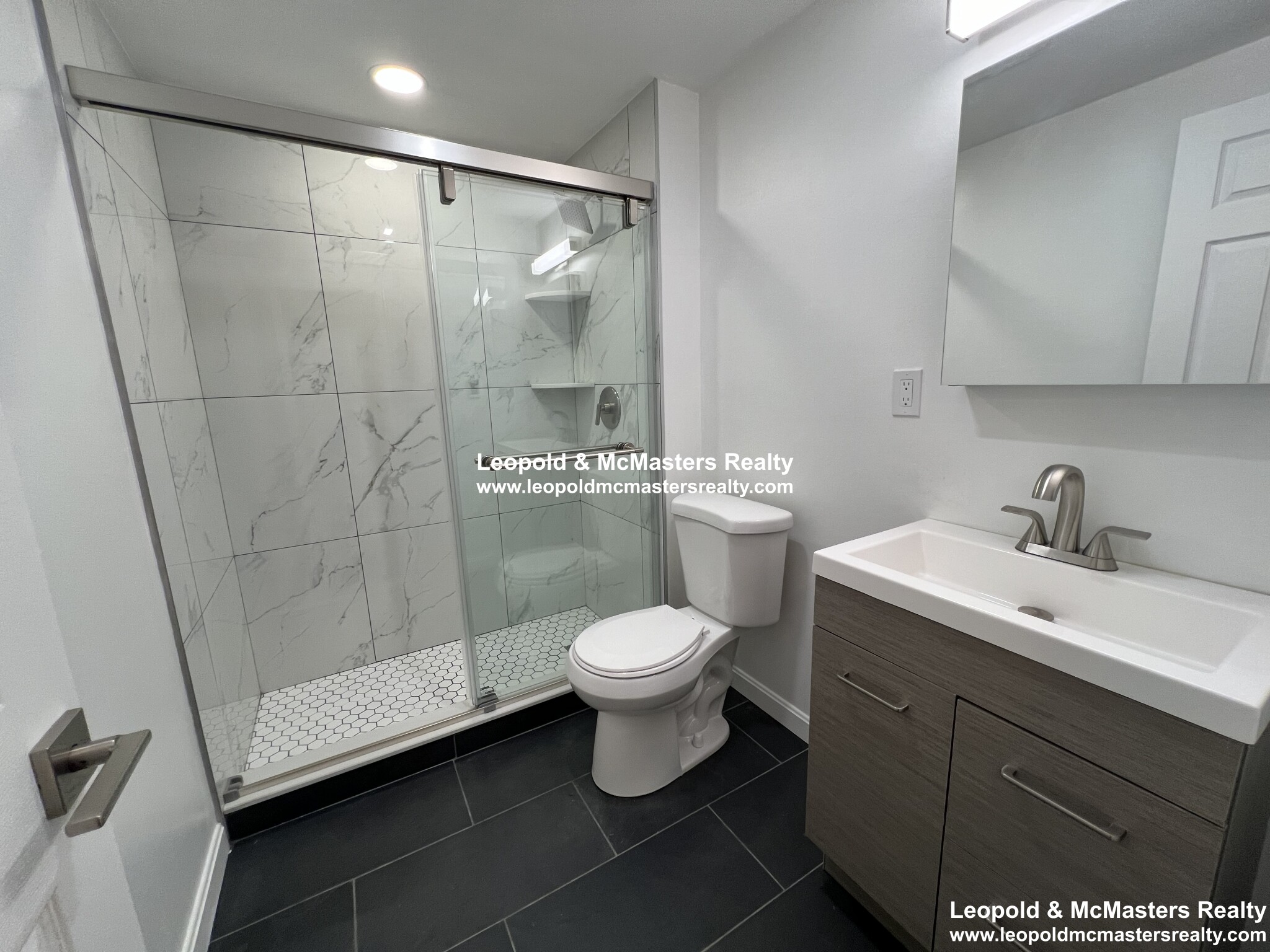 24 Queensberry St, Fenway