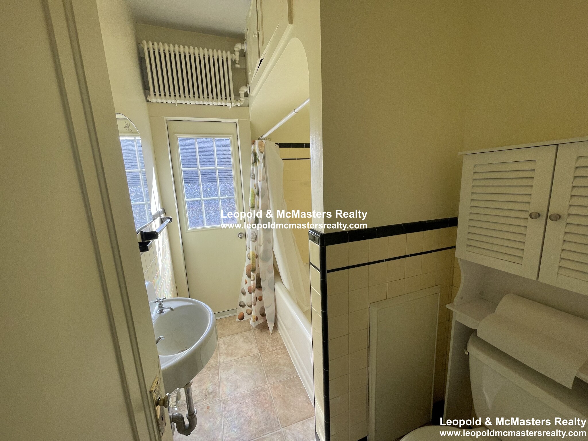 457 Centre St, Newton Corner