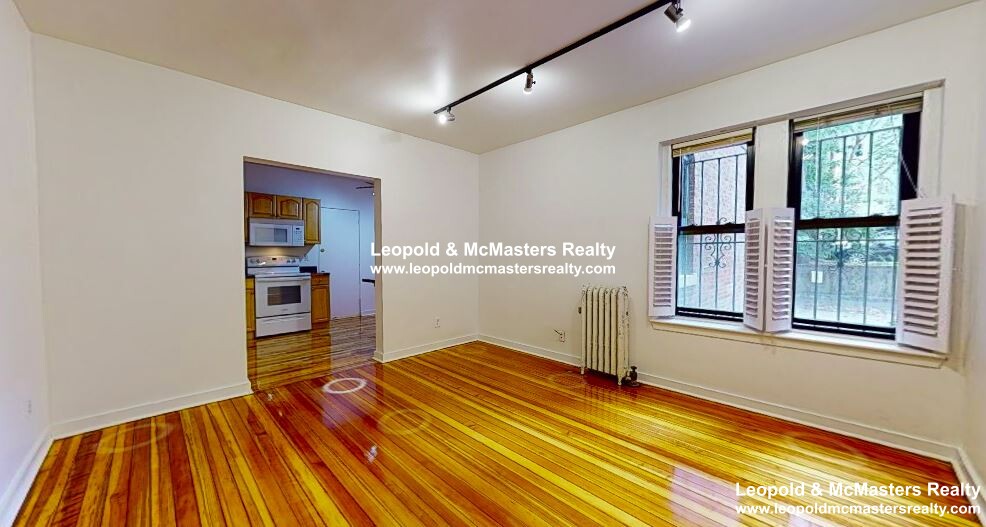 1404 Commonwealth Ave, Brighton