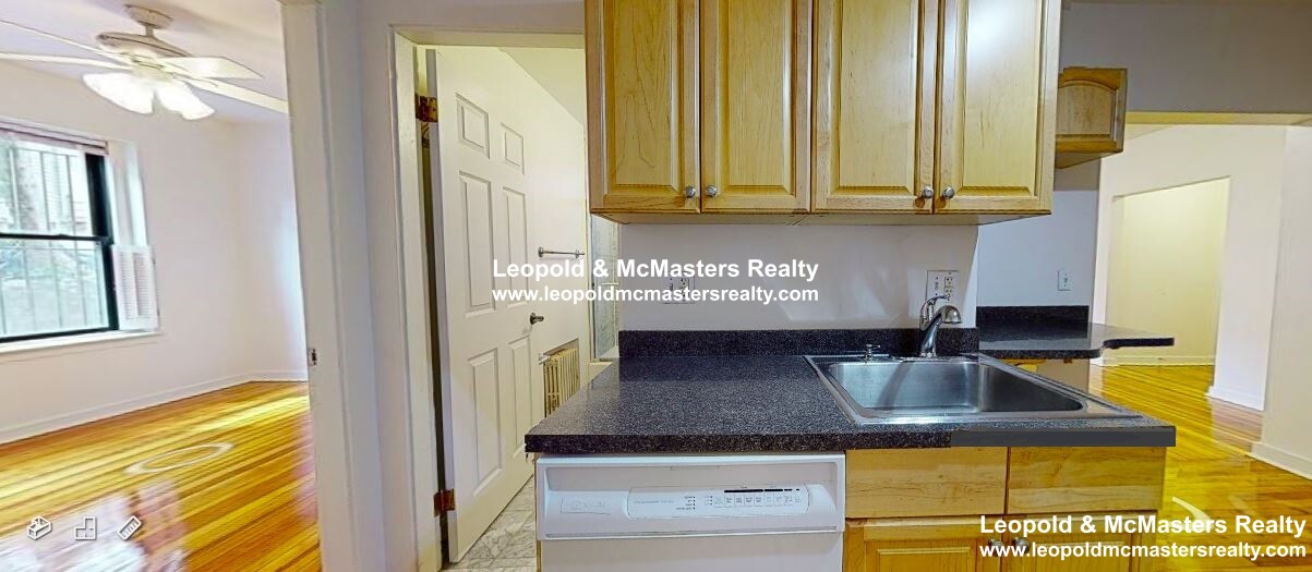 1404 Commonwealth Ave, Brighton