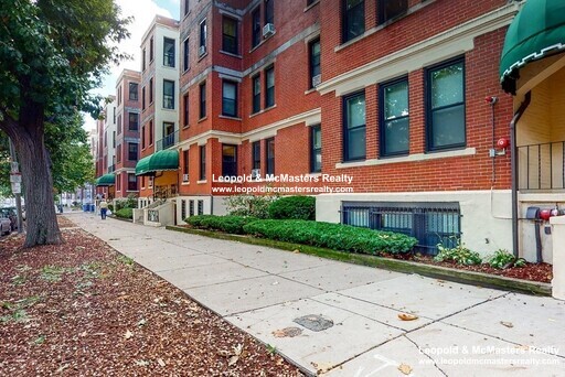 1404 Commonwealth Ave, Brighton