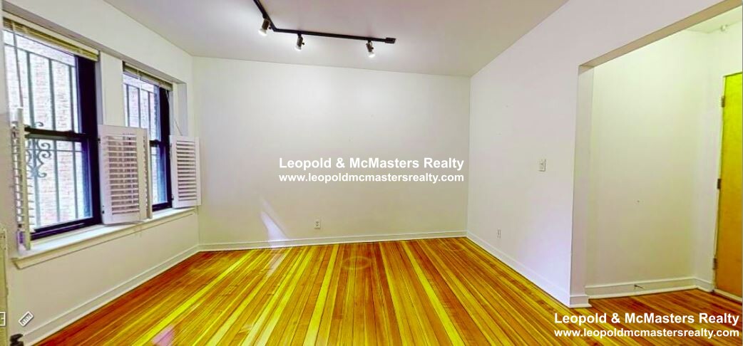 1404 Commonwealth Ave, Brighton