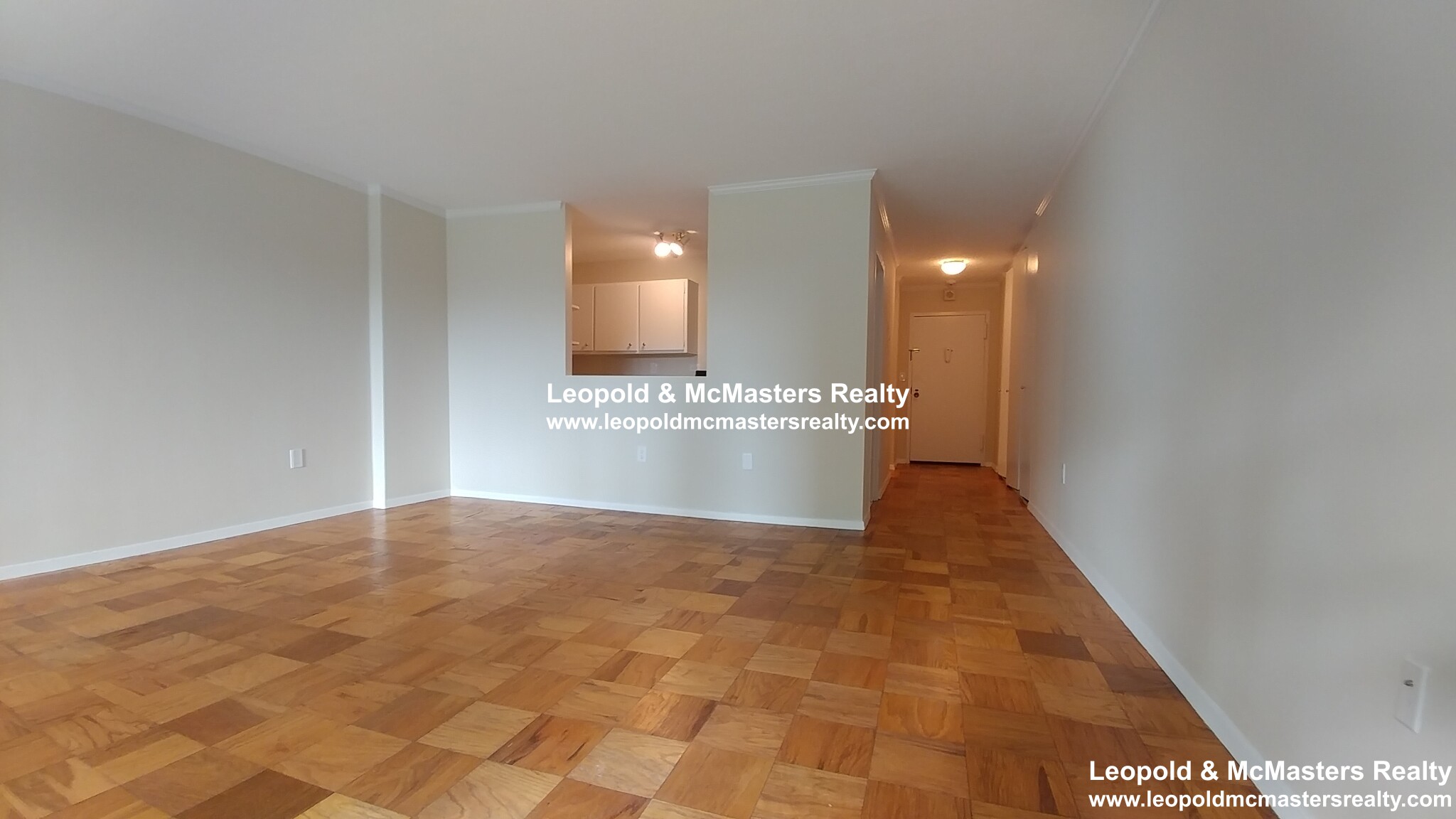 2 Hawthorne Pl, West End