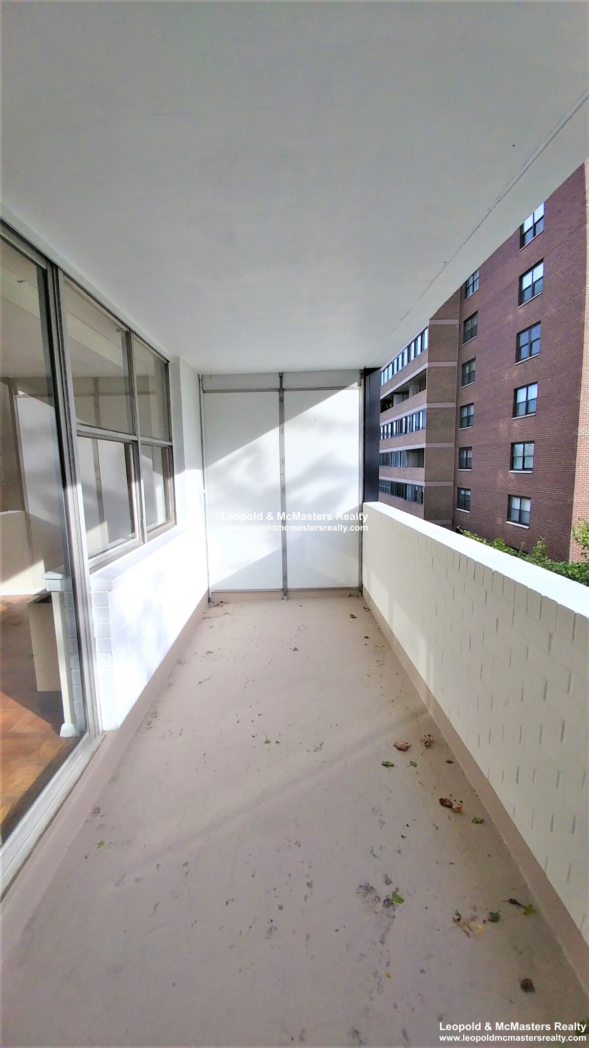 2 Hawthorne Pl, West End