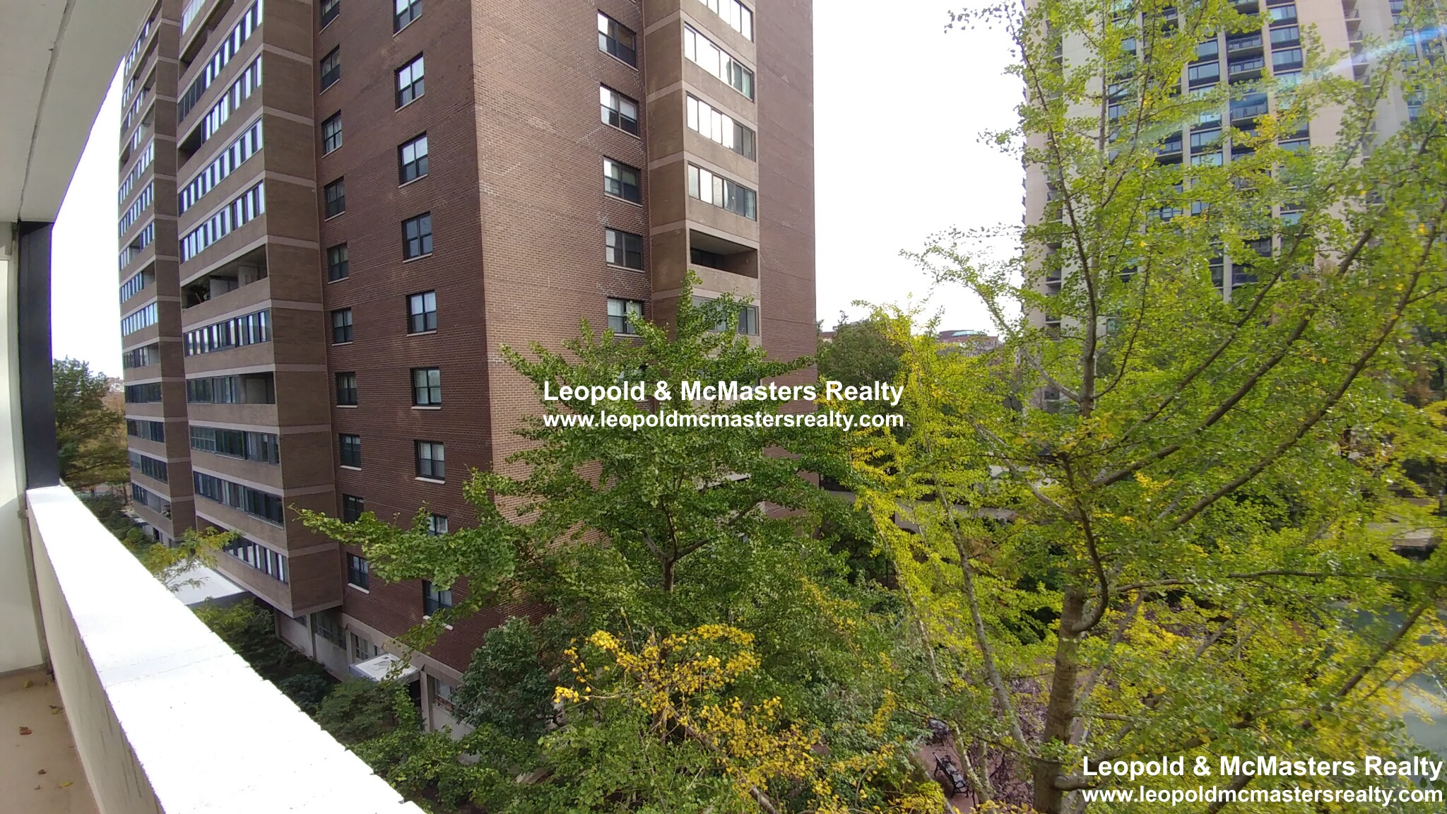 2 Hawthorne Pl, West End