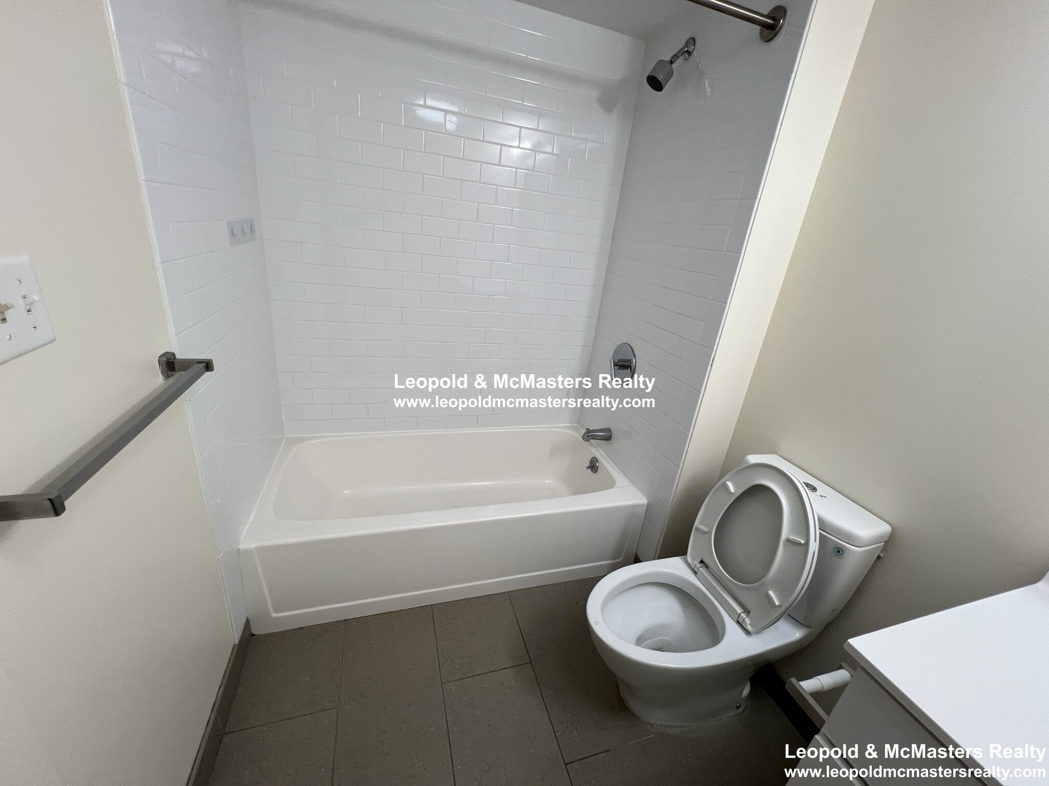 8 Winter St, Downtown