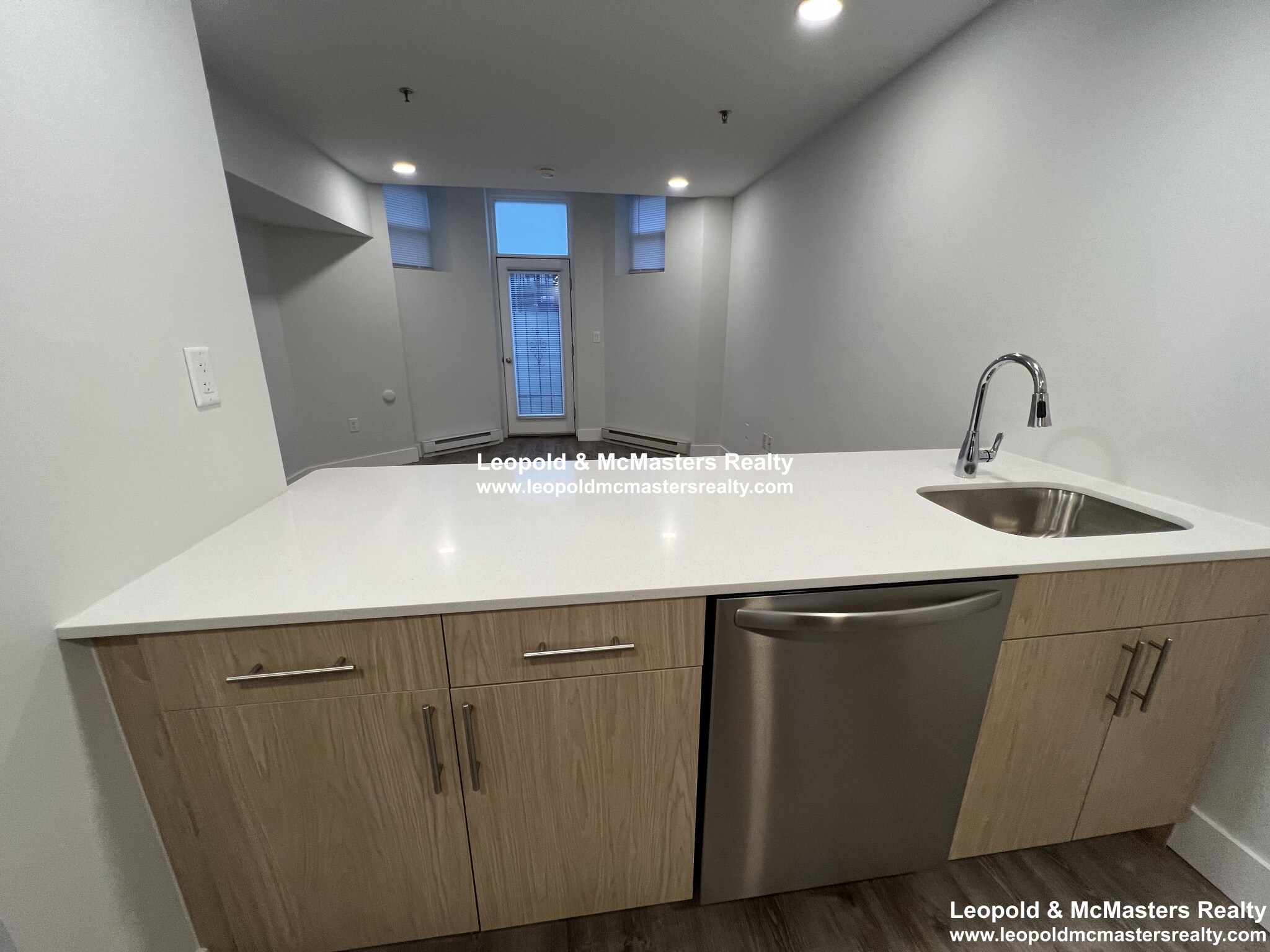 36 Queensberry St, Fenway