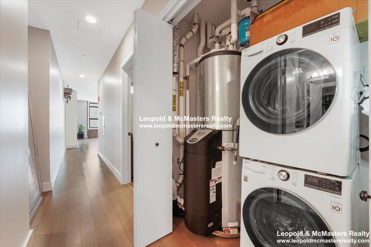 121 Portland St, West End