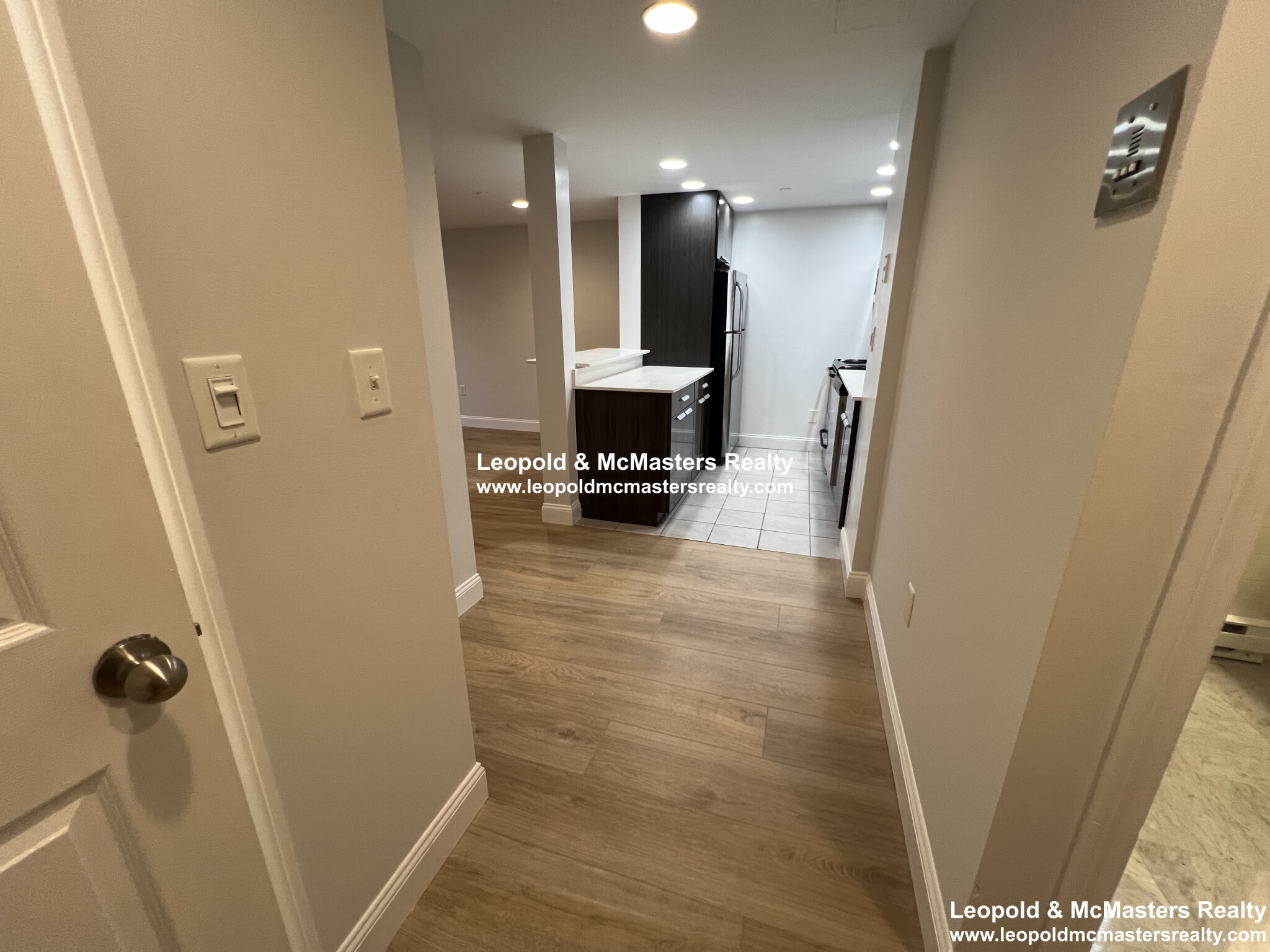 111 Queensberry St, Fenway