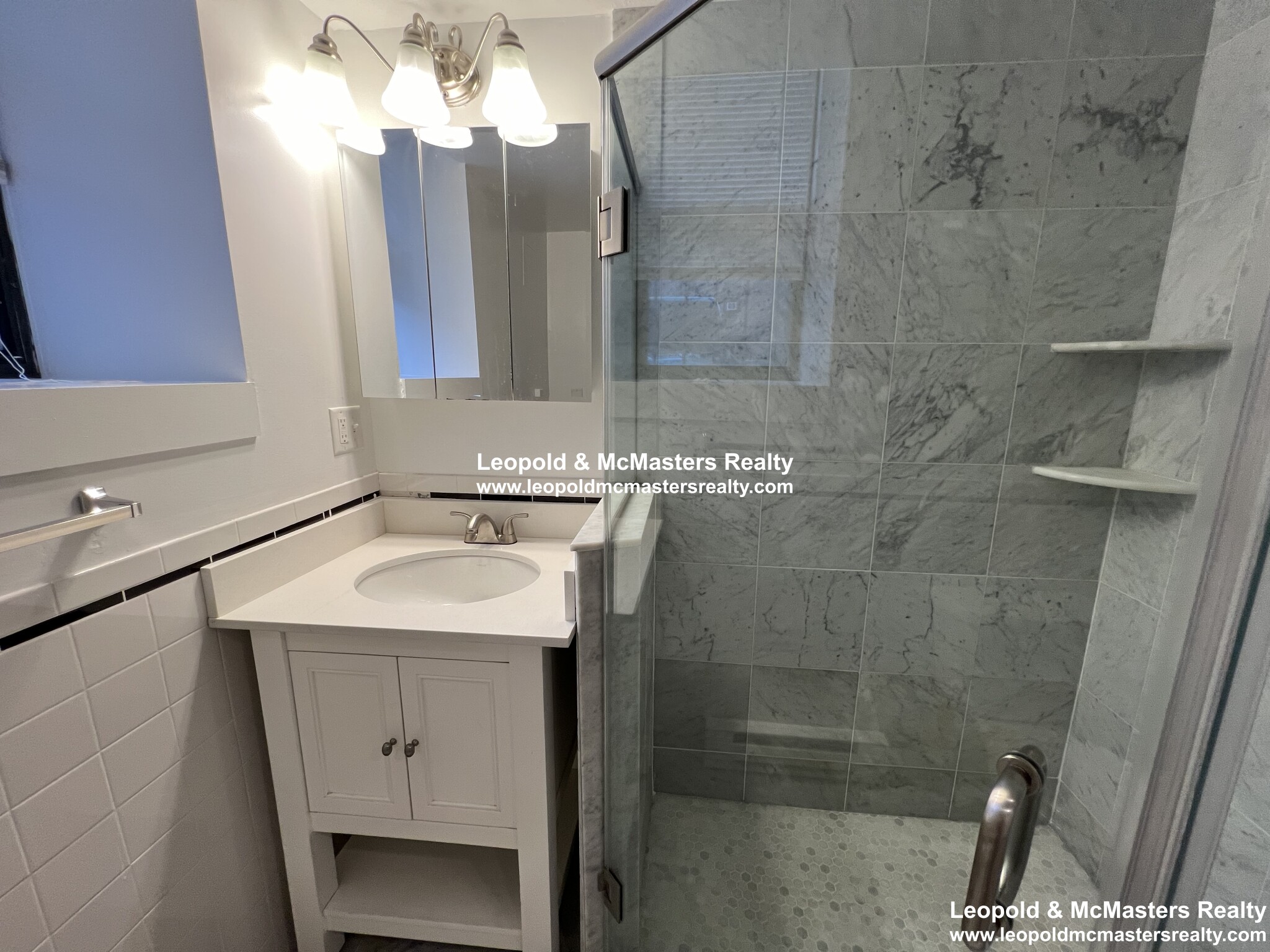 111 Queensberry St, Fenway