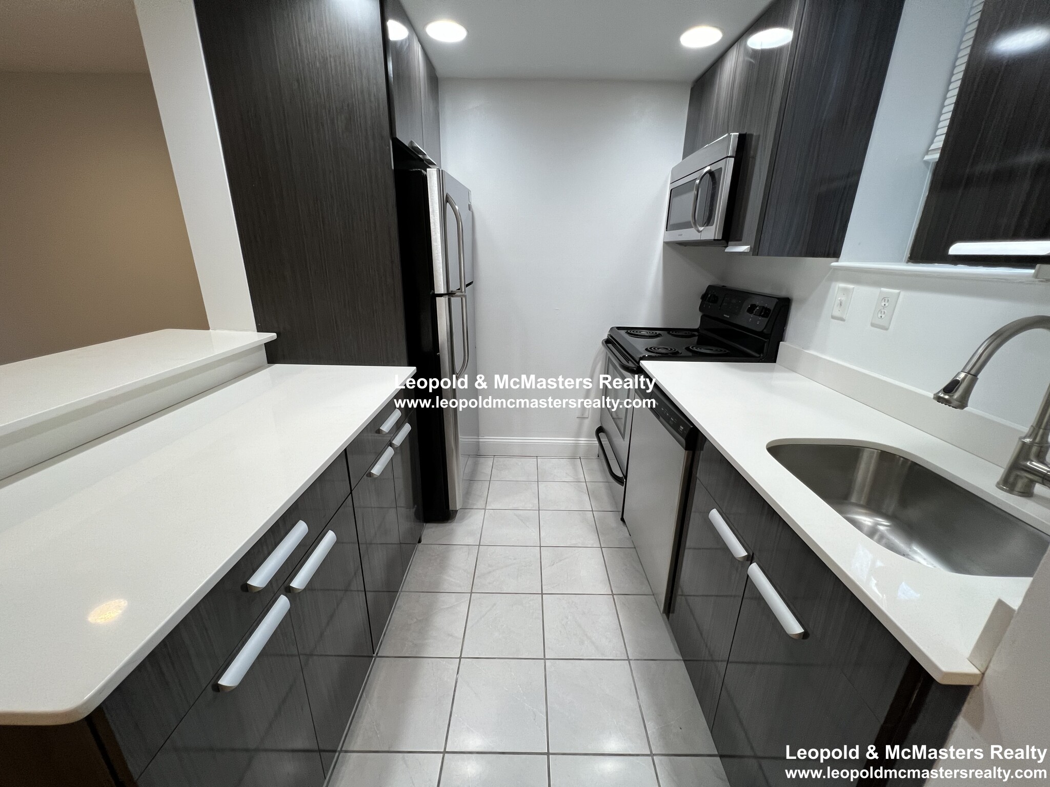 111 Queensberry St, Fenway