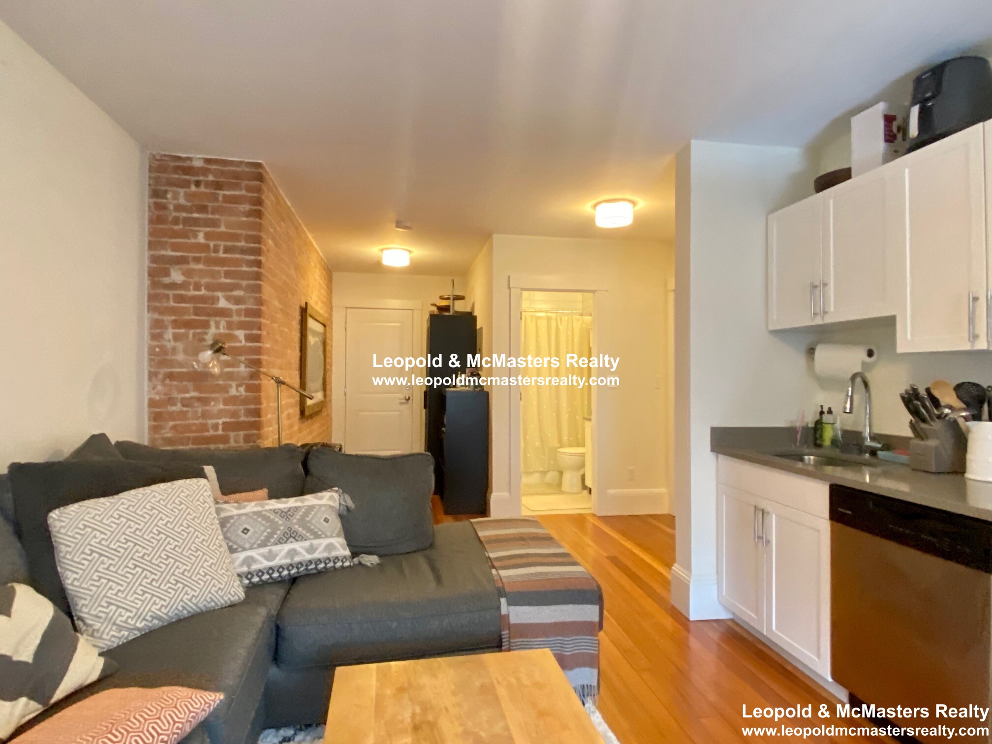 83 Harvard St, Central Village