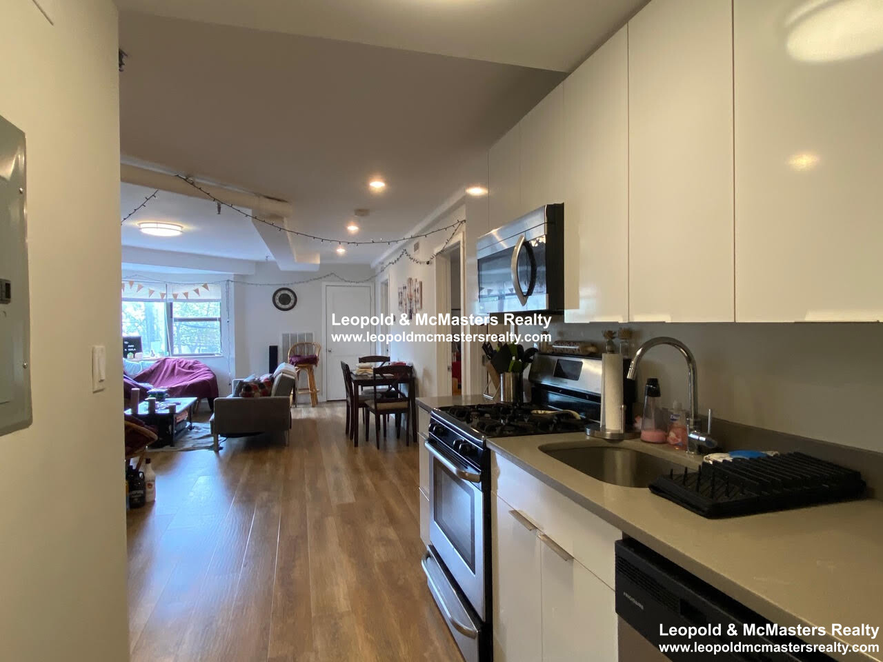 25 Webster Ave, Ward Two