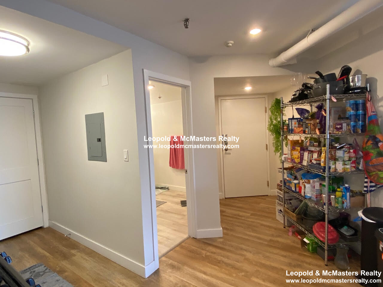 25 Webster Ave, Ward Two