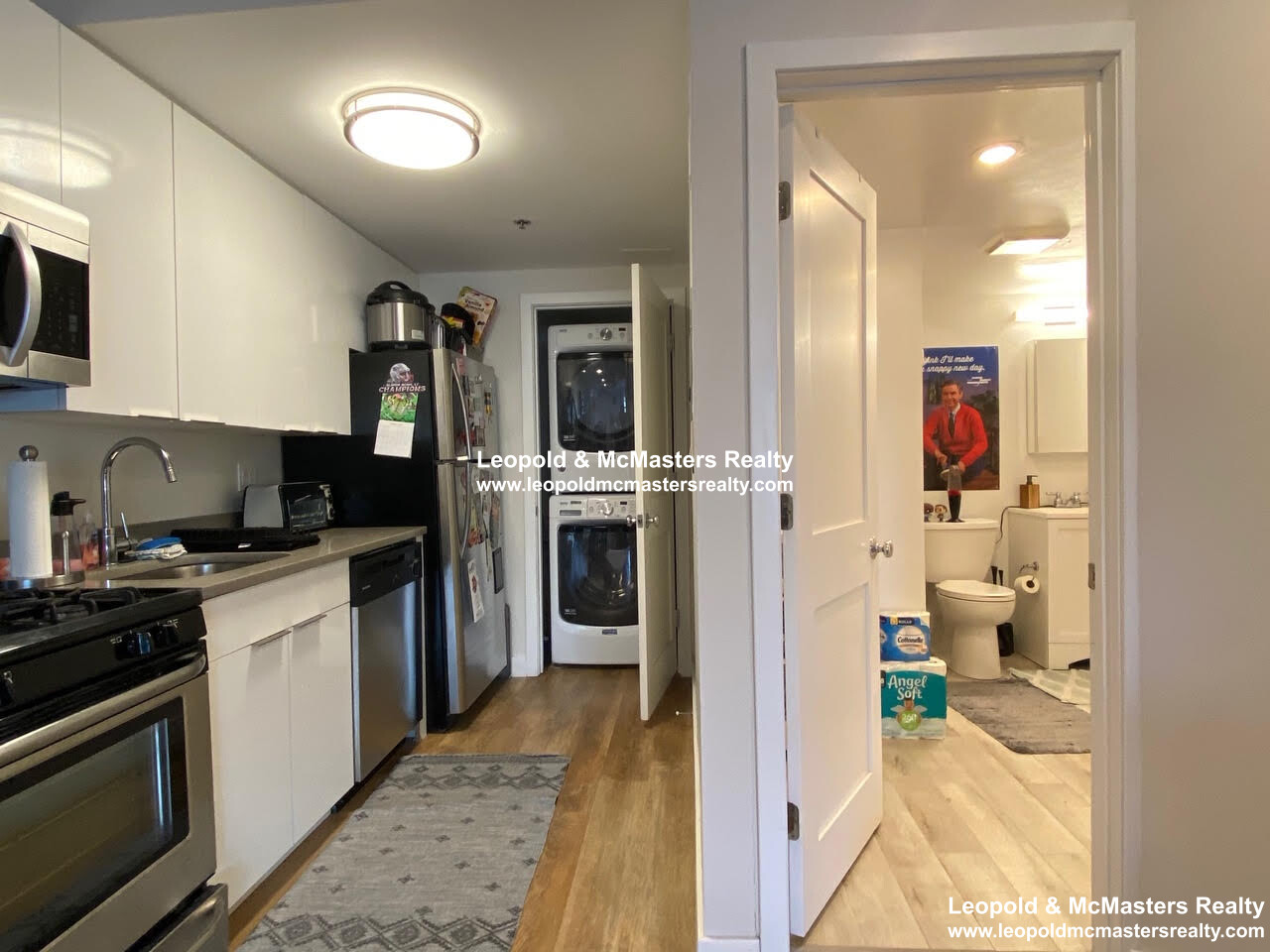 25 Webster Ave, Ward Two