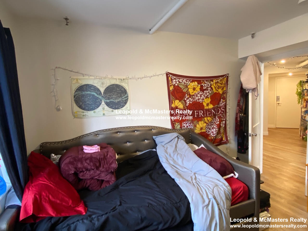 25 Webster Ave, Ward Two