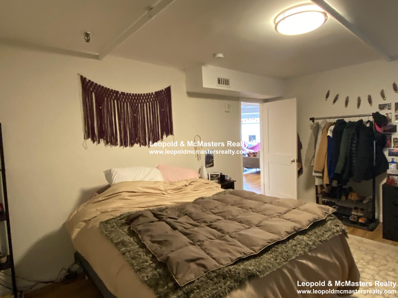 25 Webster Ave, Ward Two