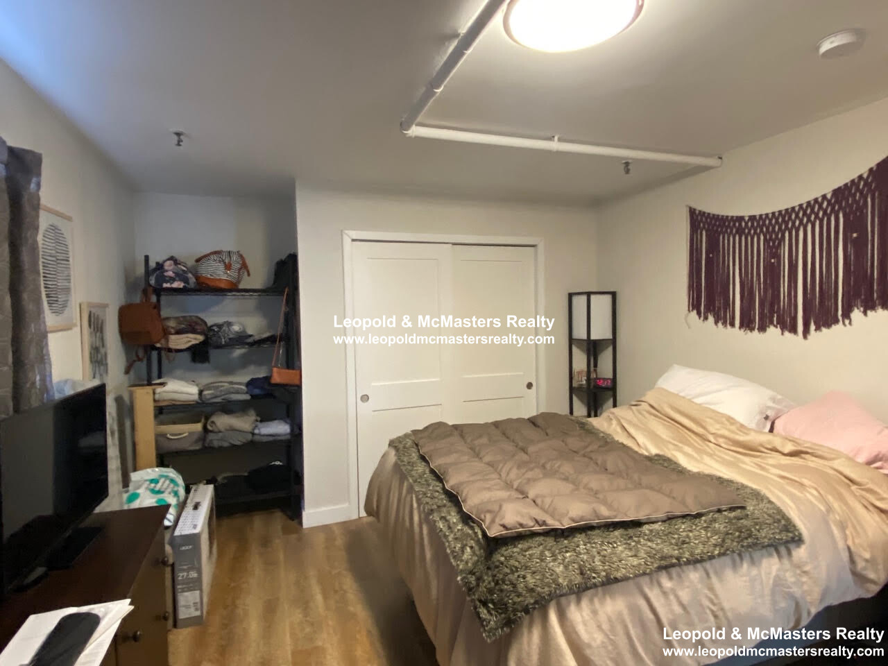 25 Webster Ave, Ward Two