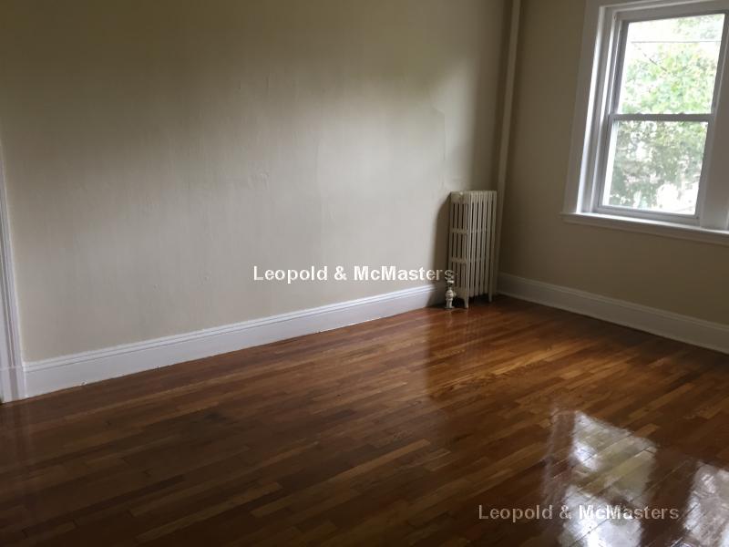 40 Chestnut Hill Ave, Brighton