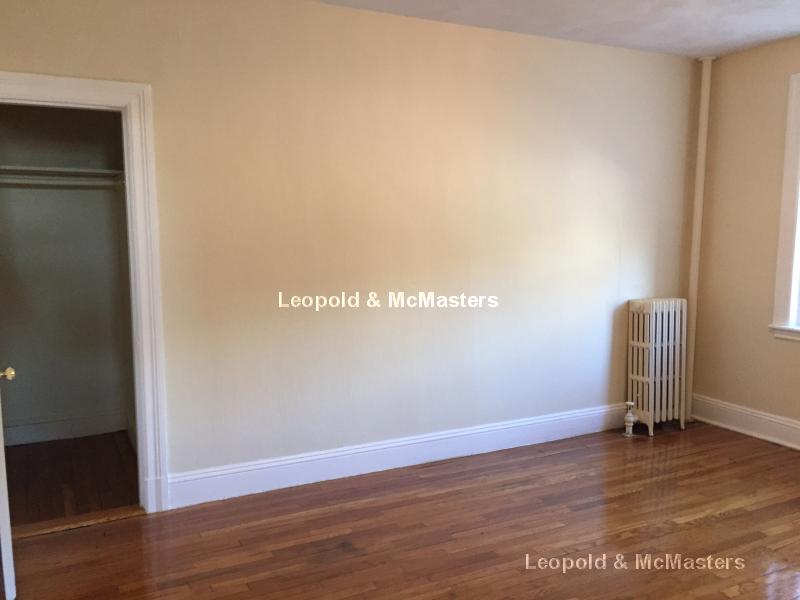 40 Chestnut Hill Ave, Brighton