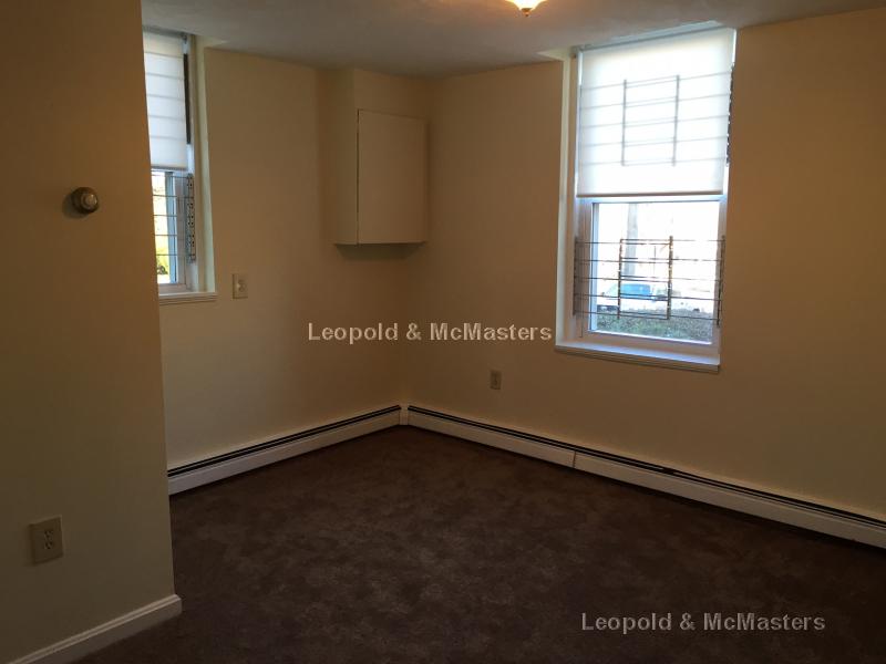 40 Chestnut Hill Ave, Brighton