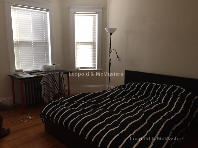 41 Easton St, Allston