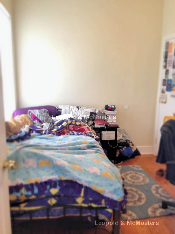 105 Sydney, Dorchester