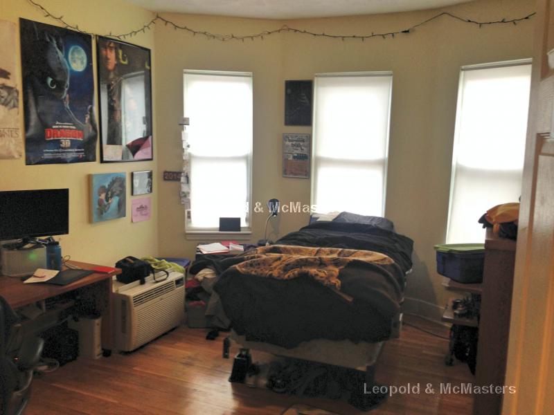 105 Sydney, Dorchester