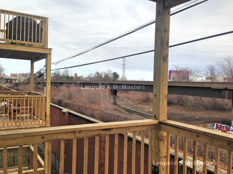 105 Sydney, Dorchester