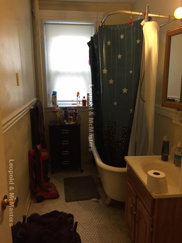 368 Riverway, Mission Hill