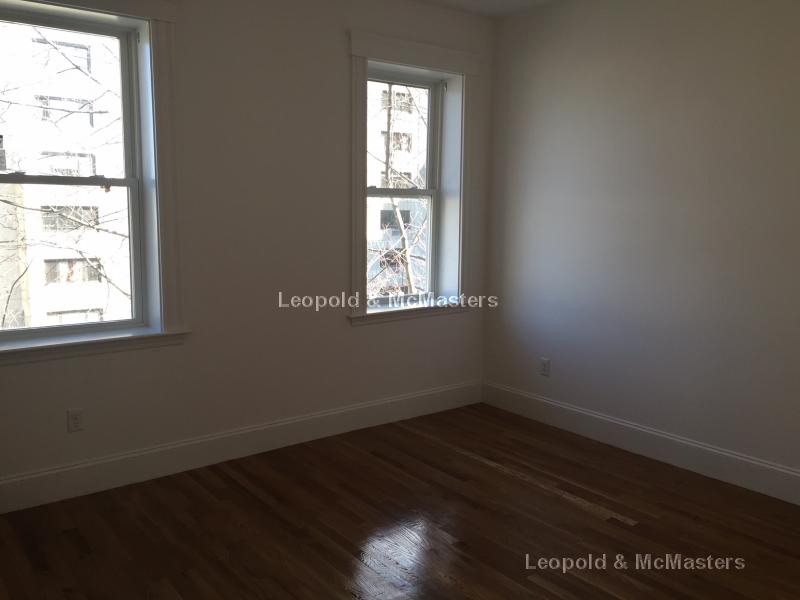 83 Winchester St, North Brookline