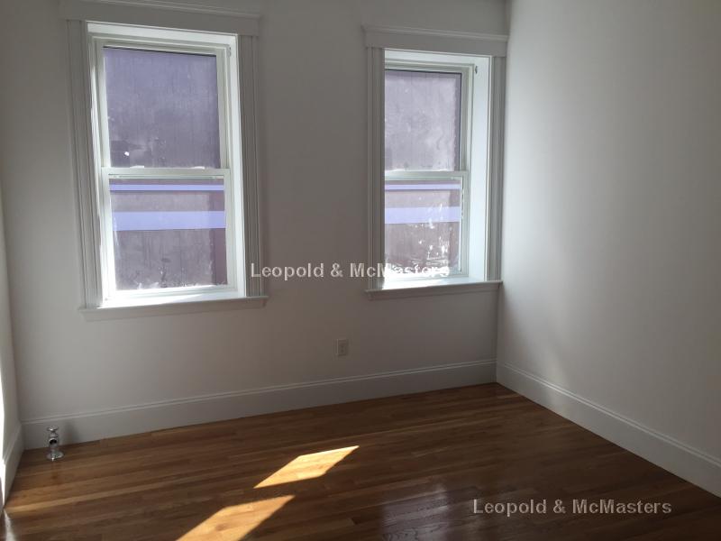 83 Winchester St, North Brookline