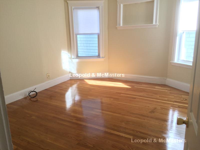 21 Roseclair St, Dorchester