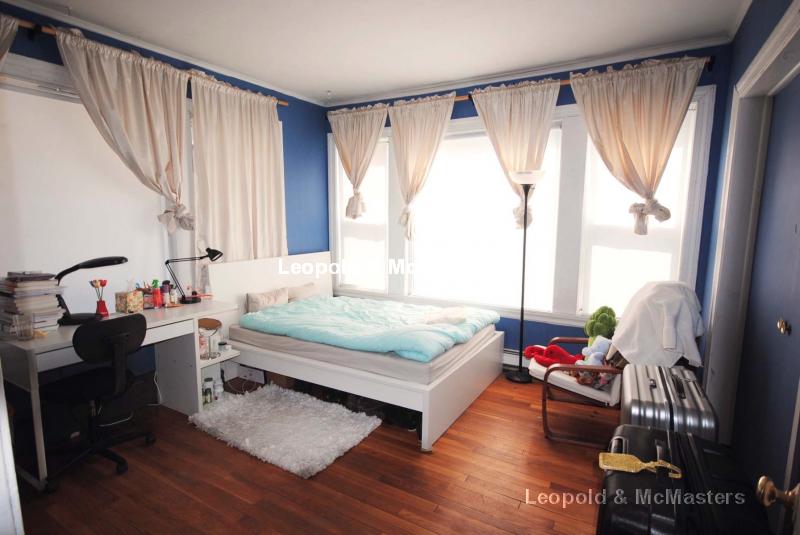 127 Lanark Rd, Brighton