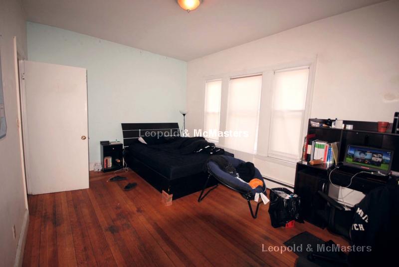 127 Lanark Rd, Brighton