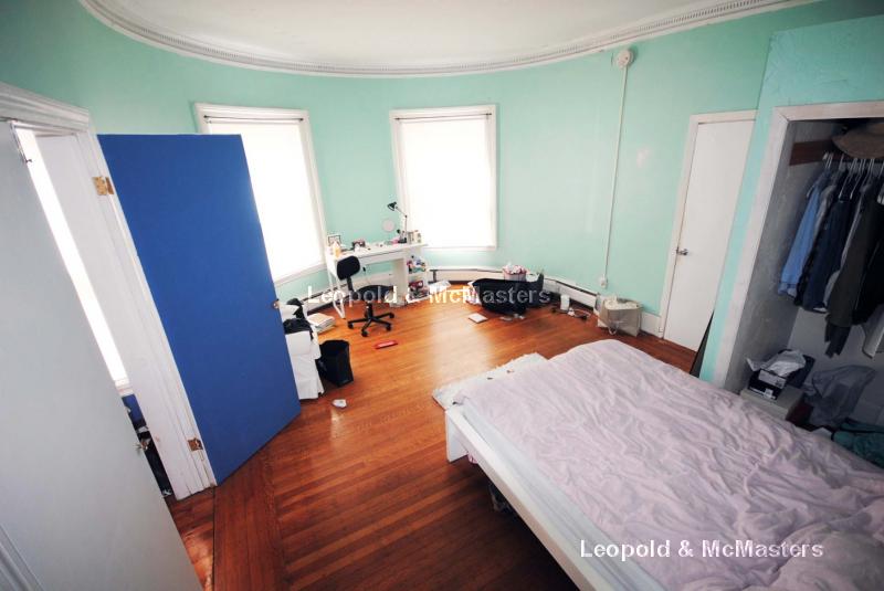 127 Lanark Rd, Brighton