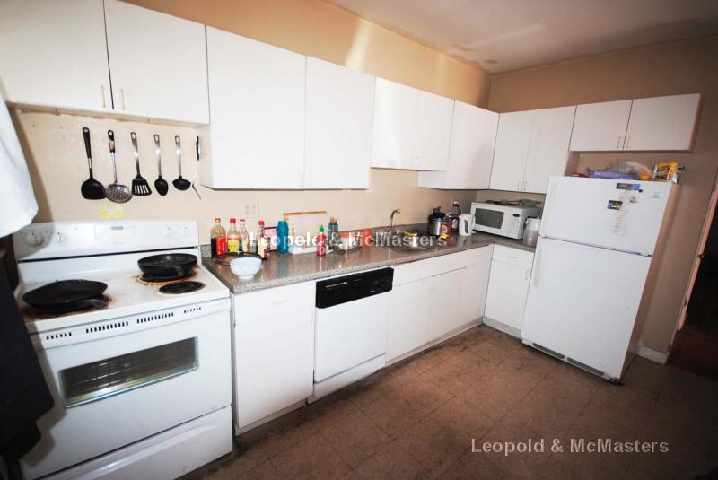 127 Lanark Rd, Brighton